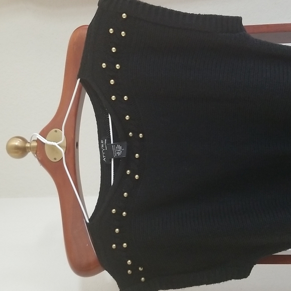 Attyre New York Short Sleeve pullover Sweater - Picture 3 of 3